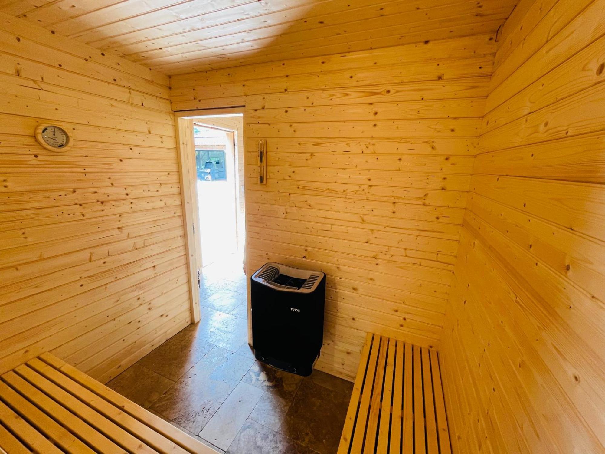 Rion-Des-Landes L Estanguet Maison Octogonale En Foret מראה חיצוני תמונה