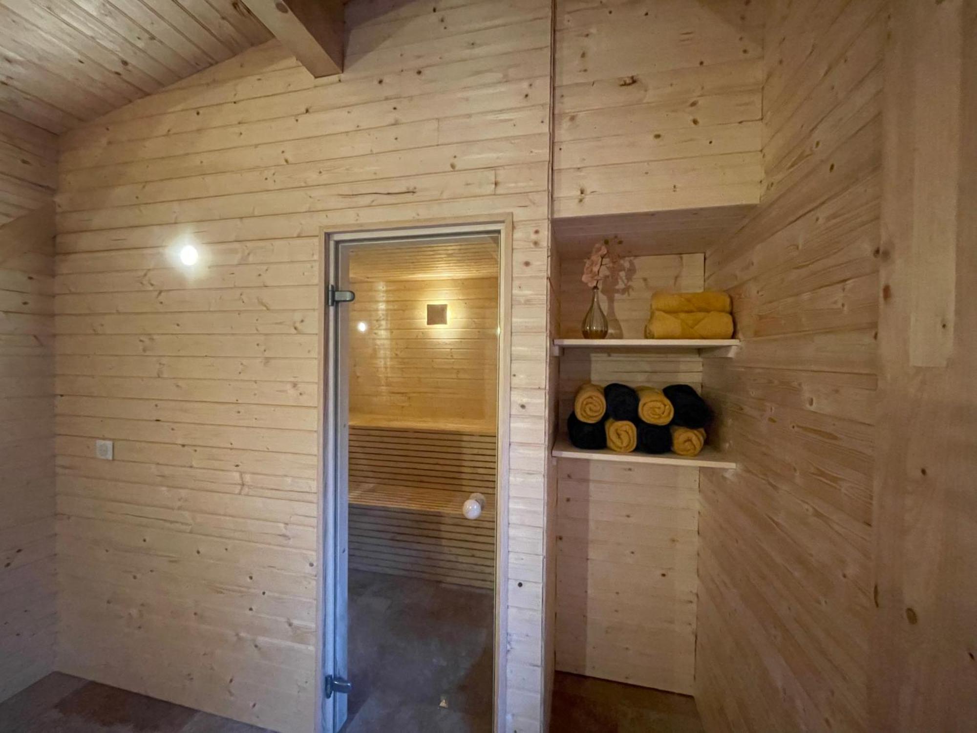Rion-Des-Landes L Estanguet Maison Octogonale En Foret מראה חיצוני תמונה